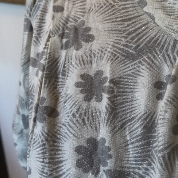 White and grey MJ blouse - Picture 6 of 8